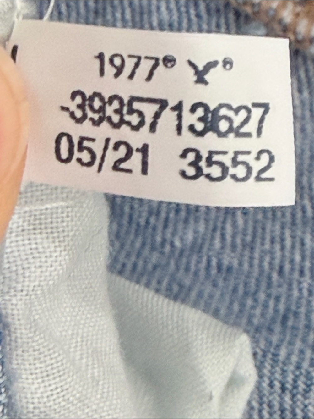 American Eagle Women’s Size 14 X-Long Distressed Straight Light Wash 100% Cotton - Picture 13 of 13